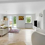Lovely In With Wifi Holiday home